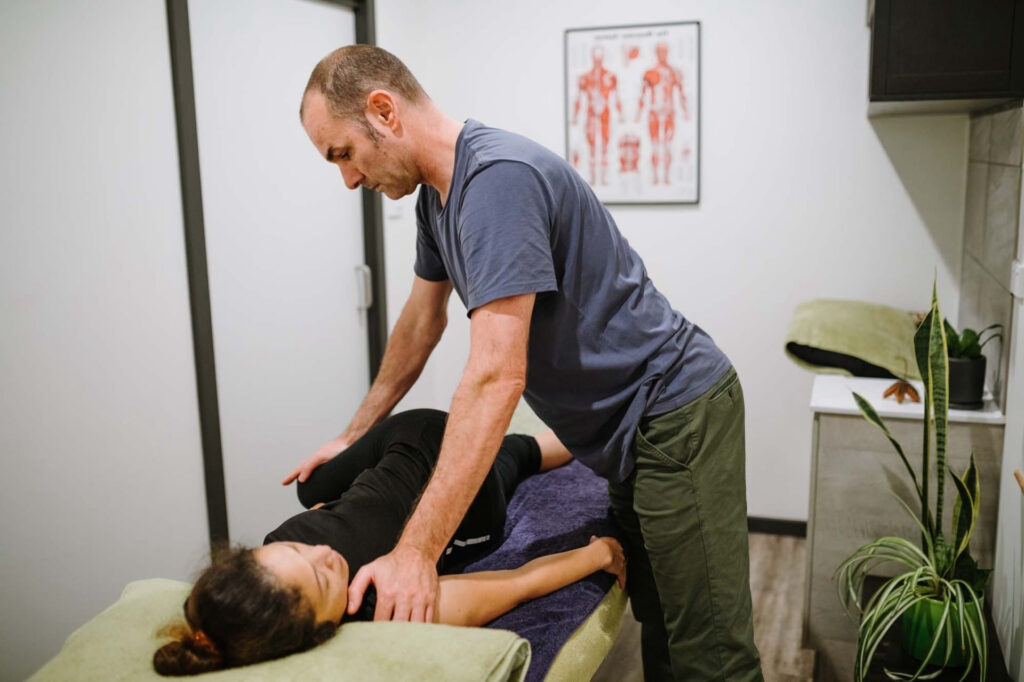 massage therapist warren hirst mobile massage